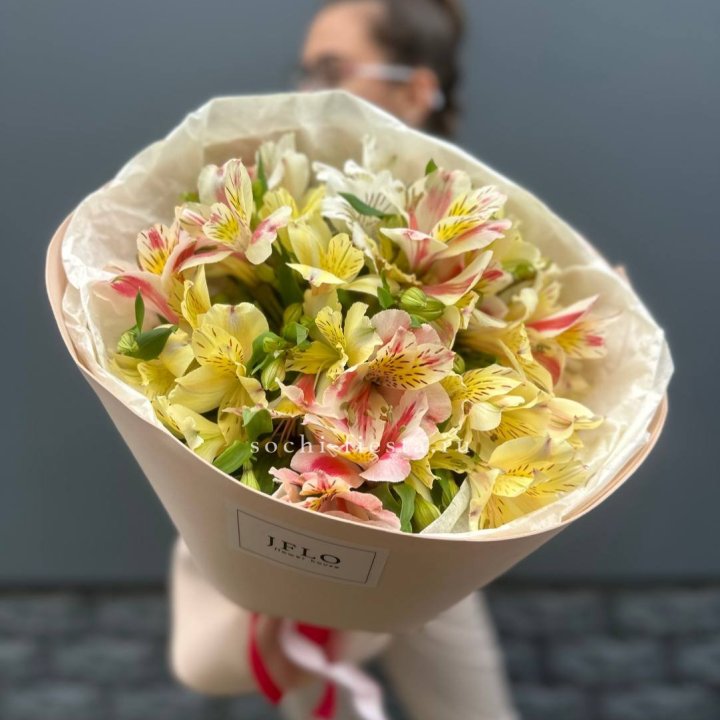 Альстромерии в нежном оформлении в Калининграде