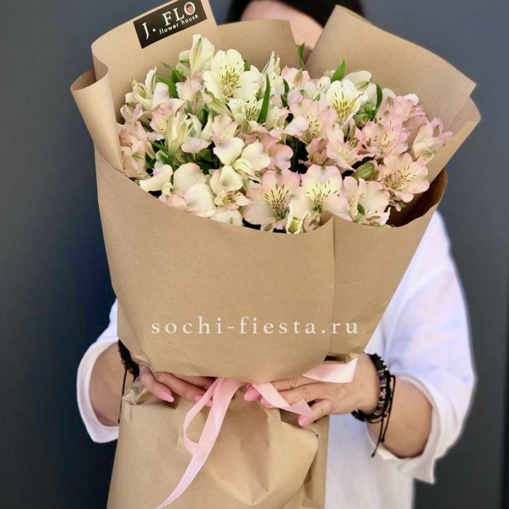 17  альстромерий в крафте в Калининграде