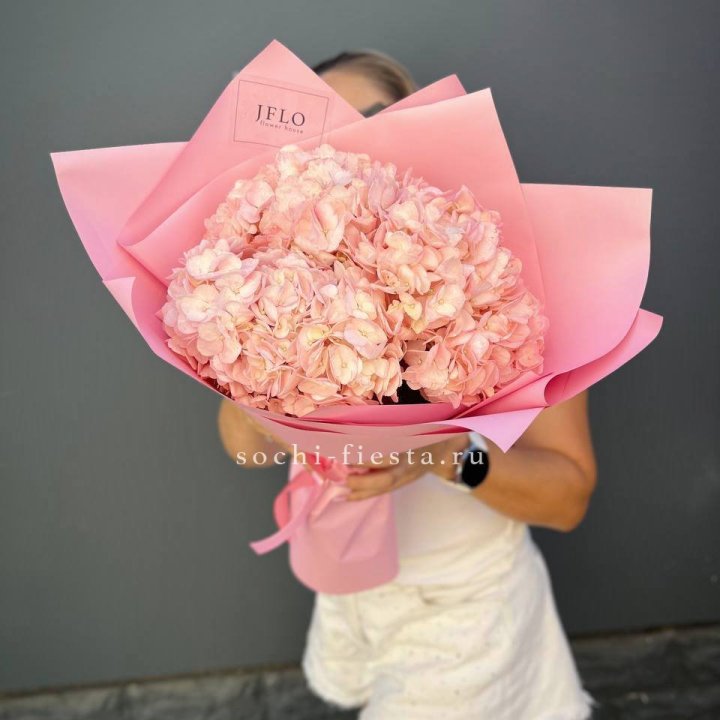 Букет гортензий "Крем" в Калининграде