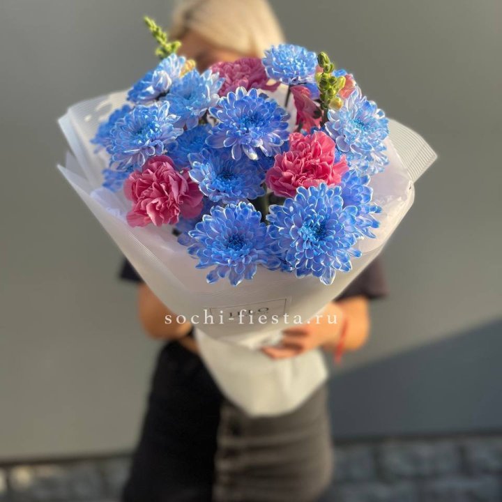 Букет сборный с хризантемой в Калининграде