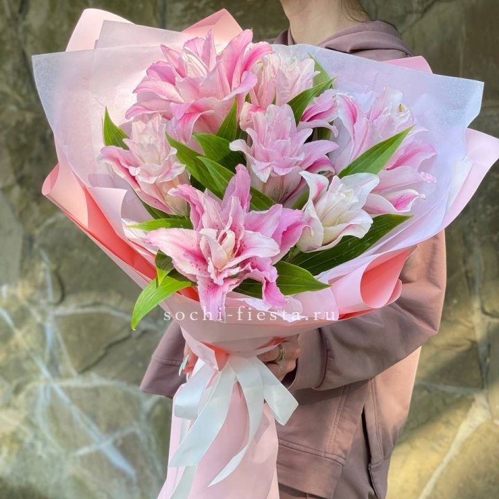 Букет пионовидных лилий №2 в Калининграде