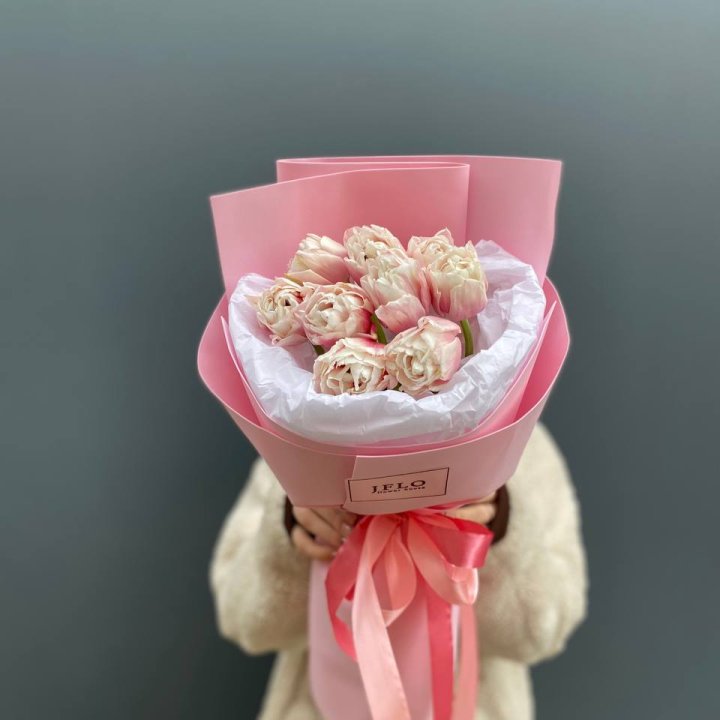 9 нежных тюльпанов в Калининграде