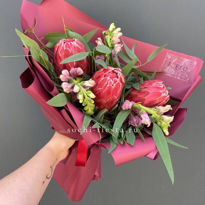 Букет из протеи "Квин" в Калининграде