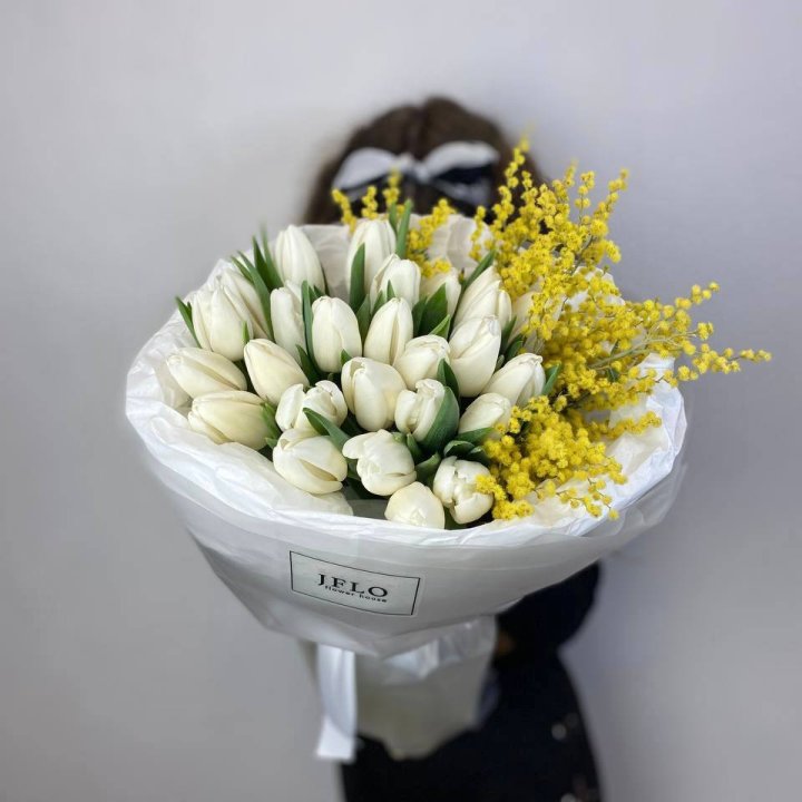 Дуо тюльпан и мимоза в Калининграде