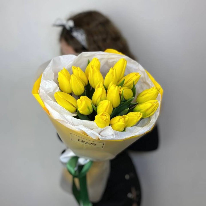  19 жёлтых тюльпанов в Калининграде