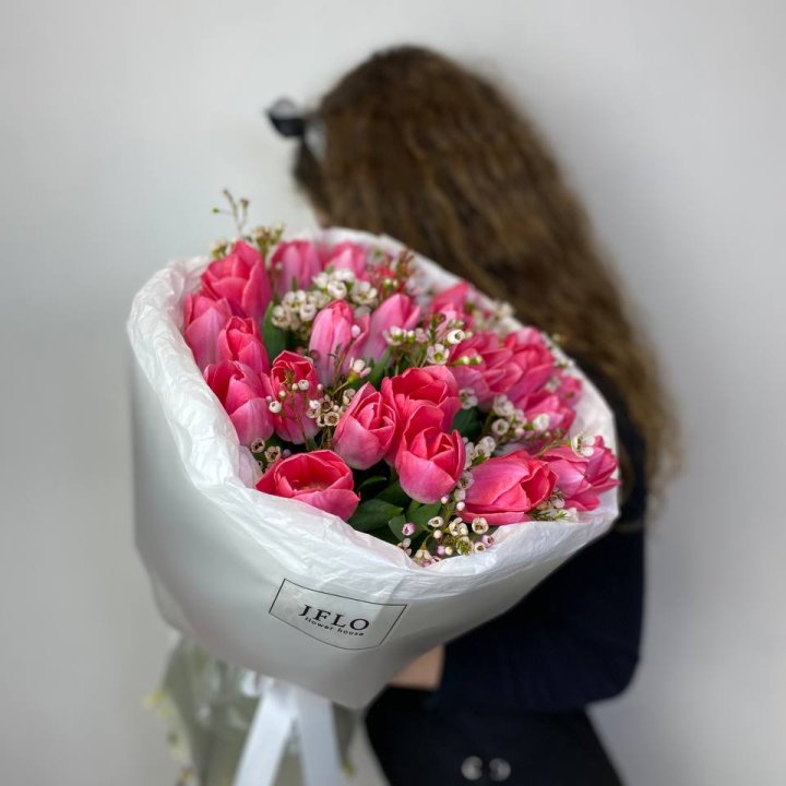 Дуо тюльпаны с хамелациумом в Калининграде