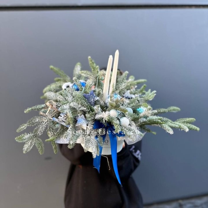 Новогодняя композиция в коробке  в Калининграде