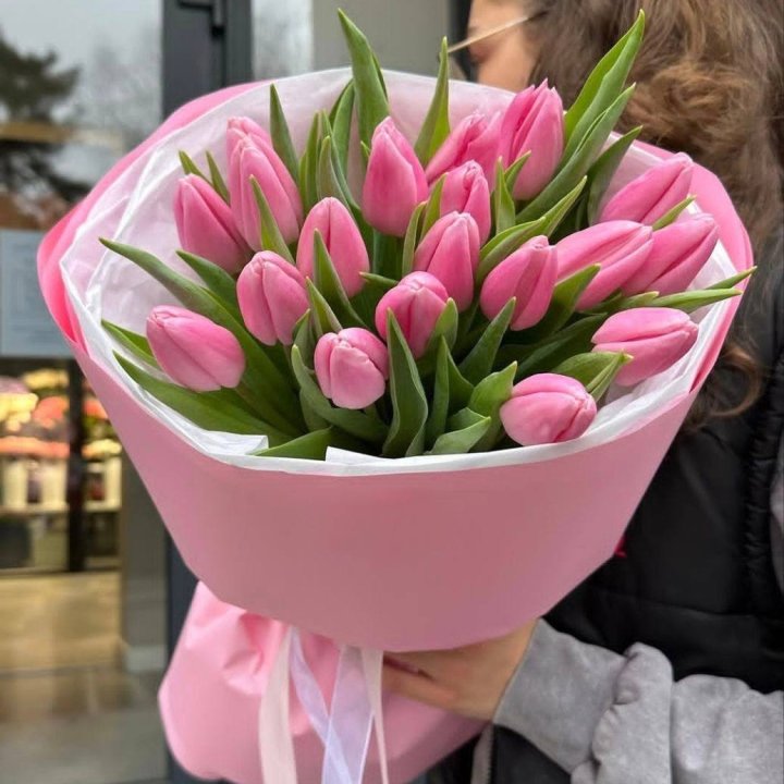  19 розовых тюльпанов в Калининграде