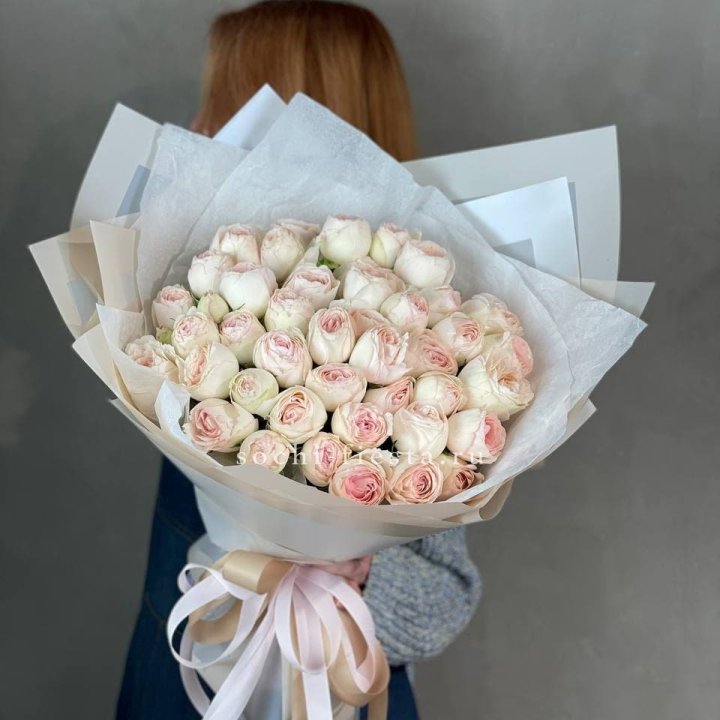 Букет пионовидных роз Пур лав в Калининграде