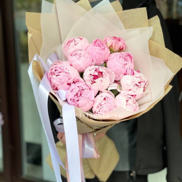 11 пионов в оформлении в Калининграде