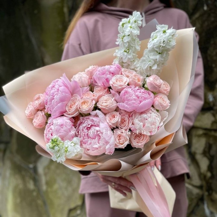 Букет с пионами №1 в Калининграде