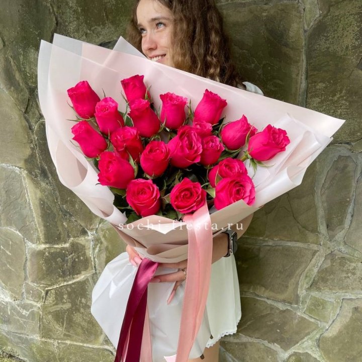19 алых роз в Калининграде