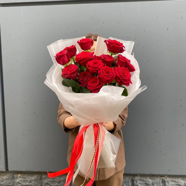 15 высоких роз  в Калининграде