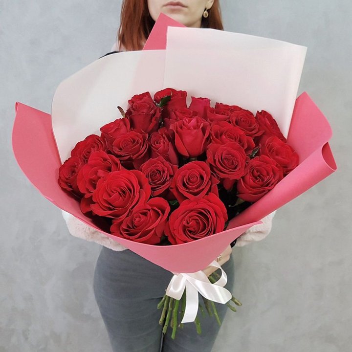 25 Красных роз рози вайт в Калининграде