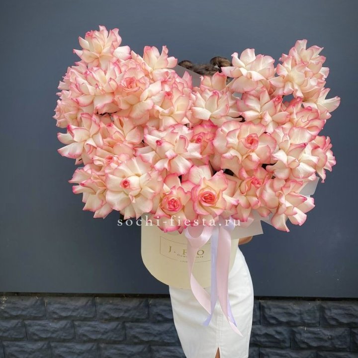 31 французская роза Джумилия в боксе в Калининграде