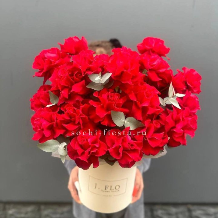 35 Французских роз в боксе в Калининграде