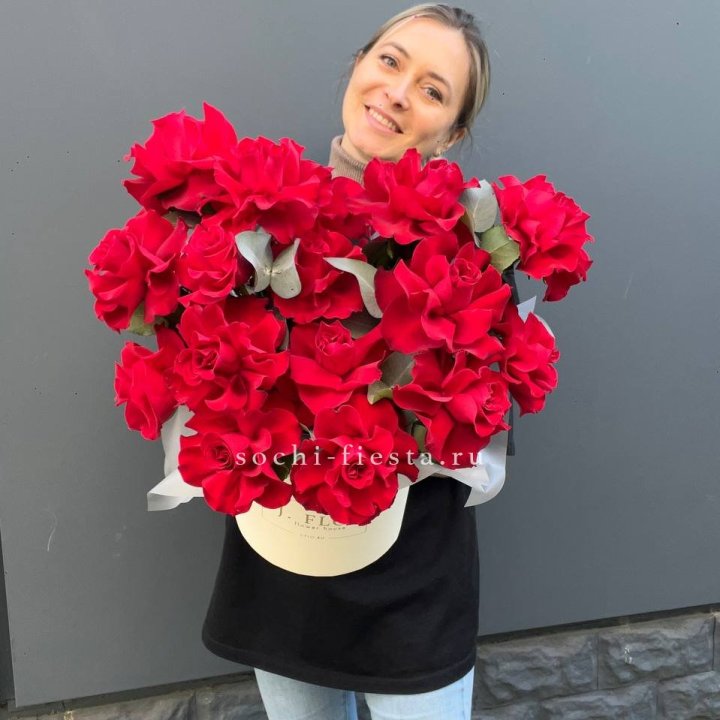 17 Французских роз в боксе в Калининграде