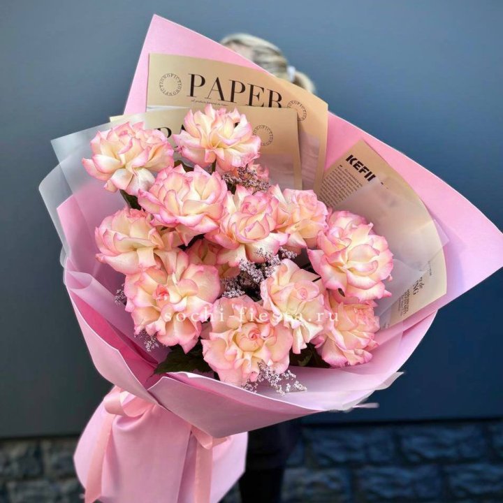 15 французских роз "Джумилия" в Калининграде