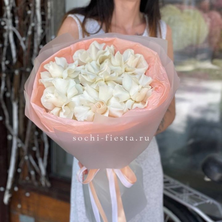 7 Белых французских роз в Калининграде