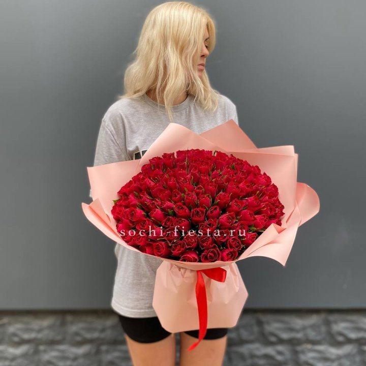 101  красная кенийская роза  в Калининграде