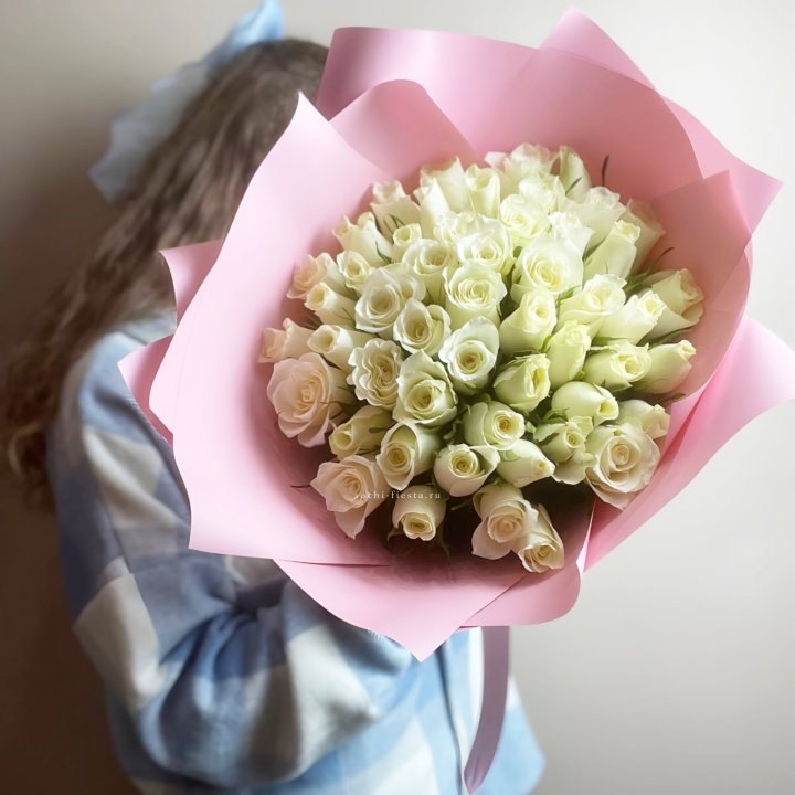 Букет из 51 белой розы (Кения) в Калининграде