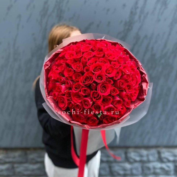 101  красная кенийская роза  в Калининграде