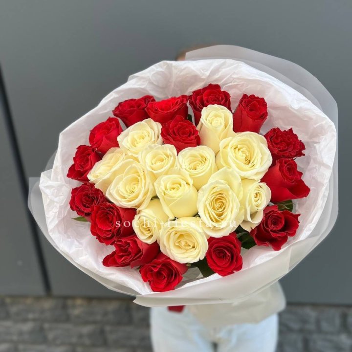 27 роз микс в Калининграде