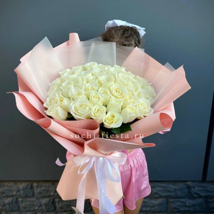 35 белых роз в Калининграде