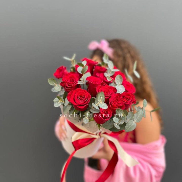 15 Красных роз в боксе №2 в Калининграде