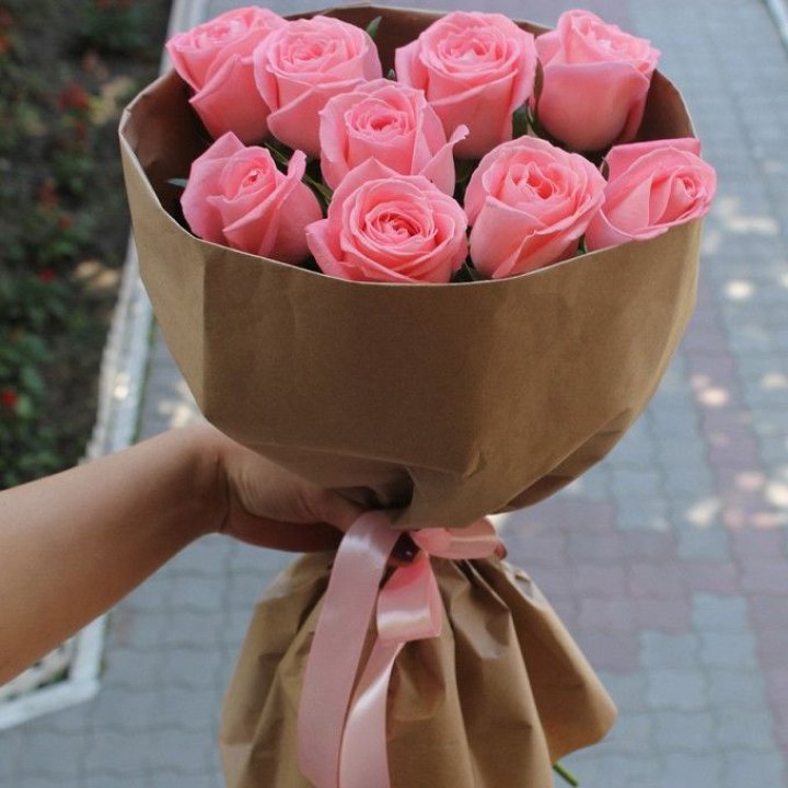 9 розовых роз в Калининграде