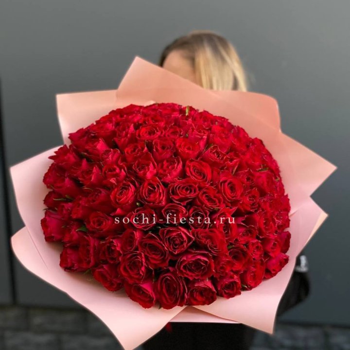 101 роза мадам ред в Калининграде