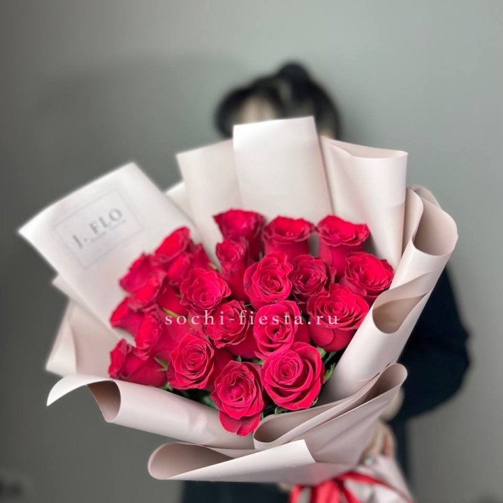 21 красная роза  в Калининграде