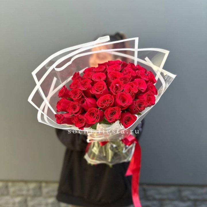 31 красная роза в Калининграде