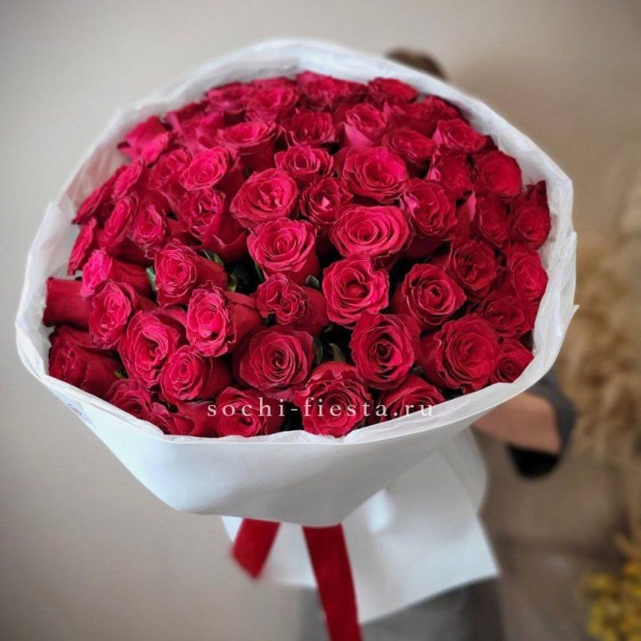65 красных роз вайт в Калининграде