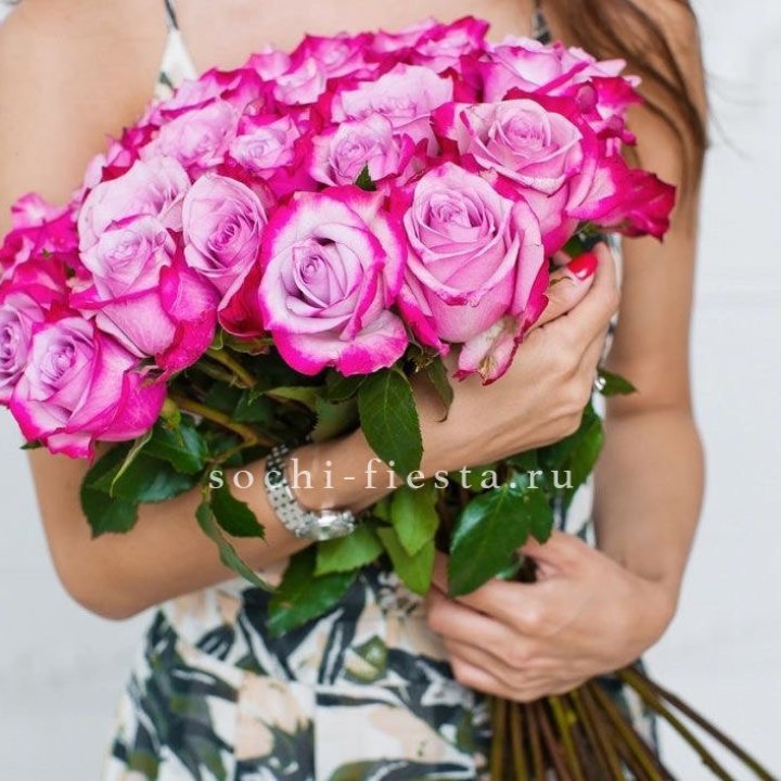 Букет высоких роз Ди перпел в Калининграде