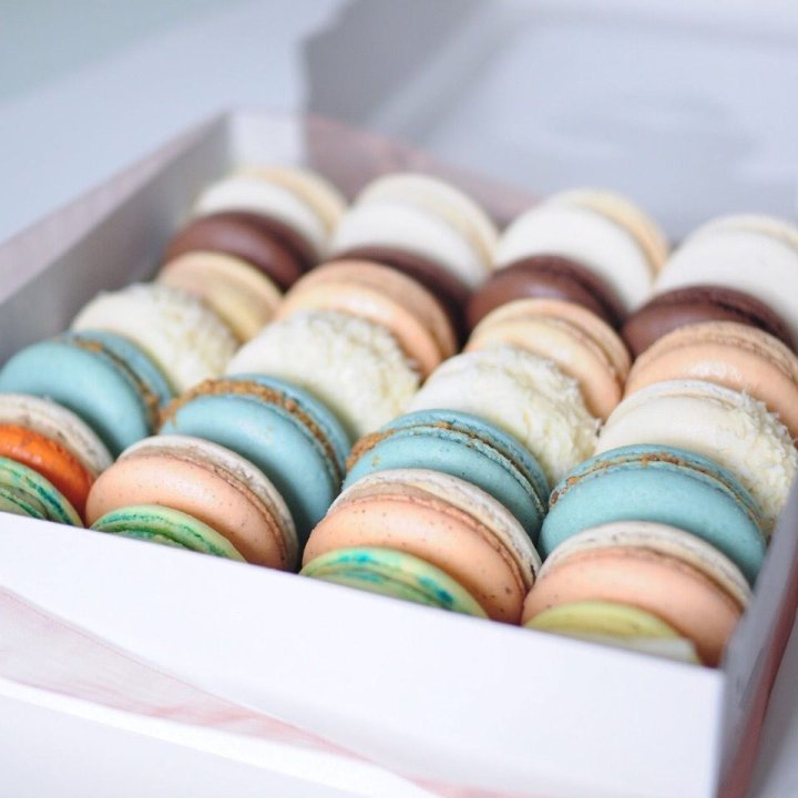 Коробка макаронс 25 шт. в Калининграде