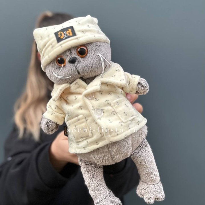 Кот Басик в пижаме в Калининграде