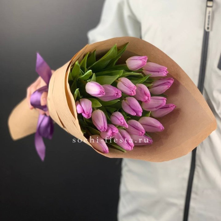 19 розовых  тюльпанов в Калининграде