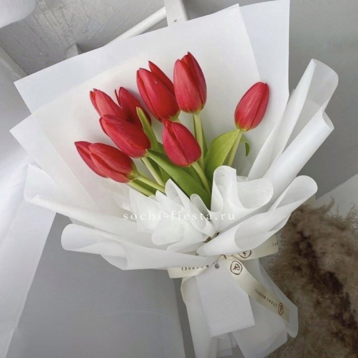 Букет красных тюльпанов в Калининграде